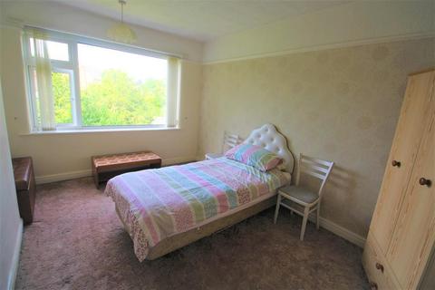 23 Heyridge Drive, Manchester, M22 4HB