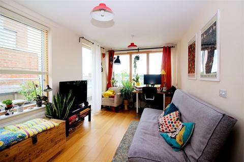 1 bedroom flat for sale - Lea Bridge Road, Walthamstow, London