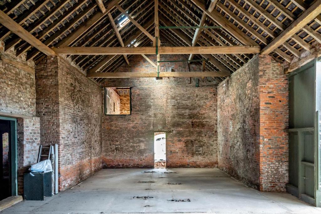 Marston Grange, Tockwith Road, Long... 4 bed barn conversion £550,000