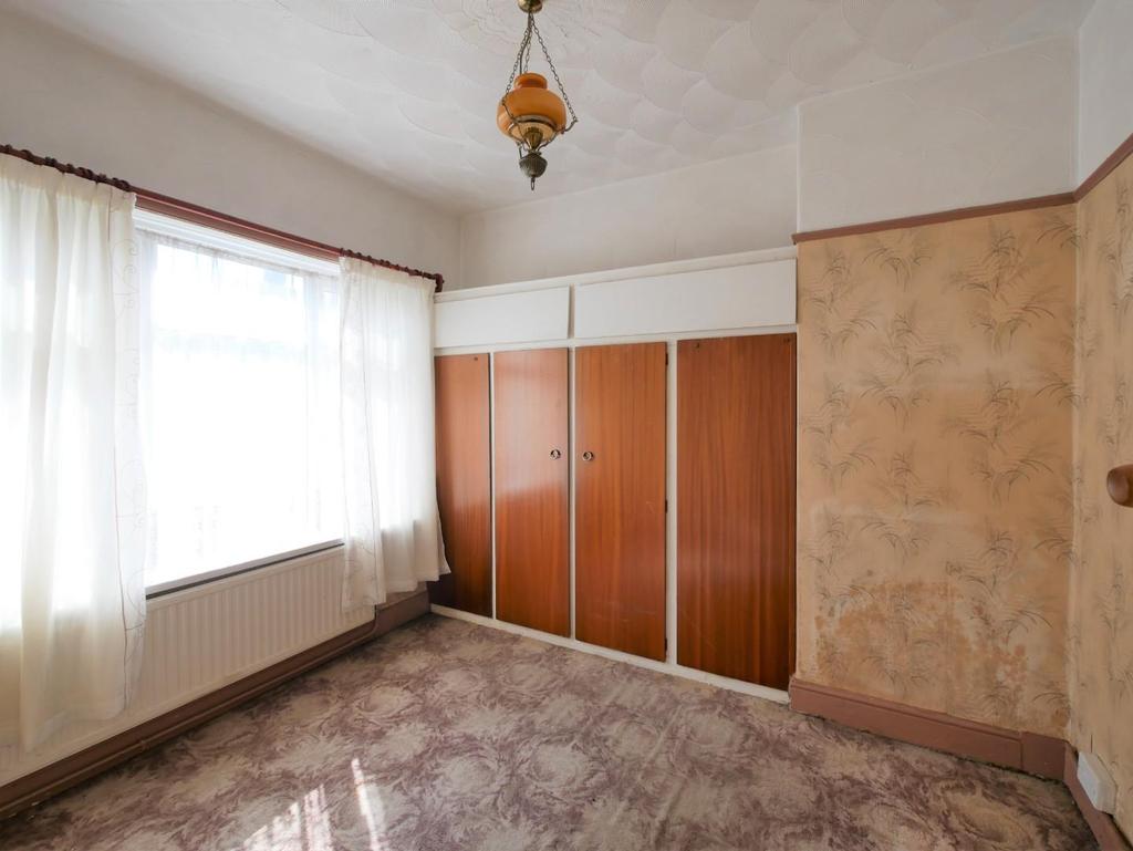 Clive Place, Penarth 2 bed flat for sale £199,950