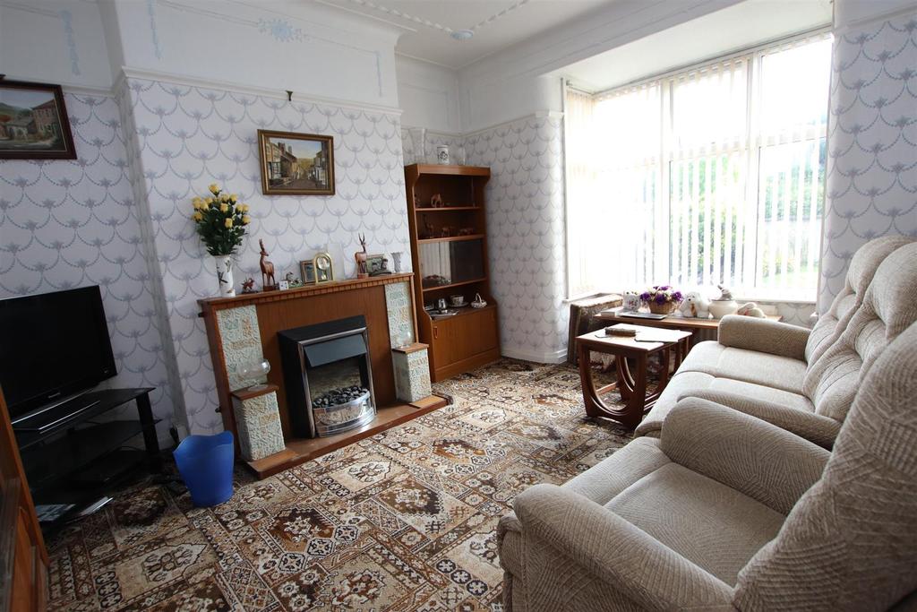 Lodore Road, Bradford 3 bed semidetached house £135,000