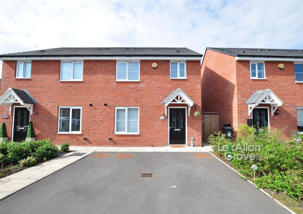 Vickers Close, Halesowen 3 bed semidetached house £315,000