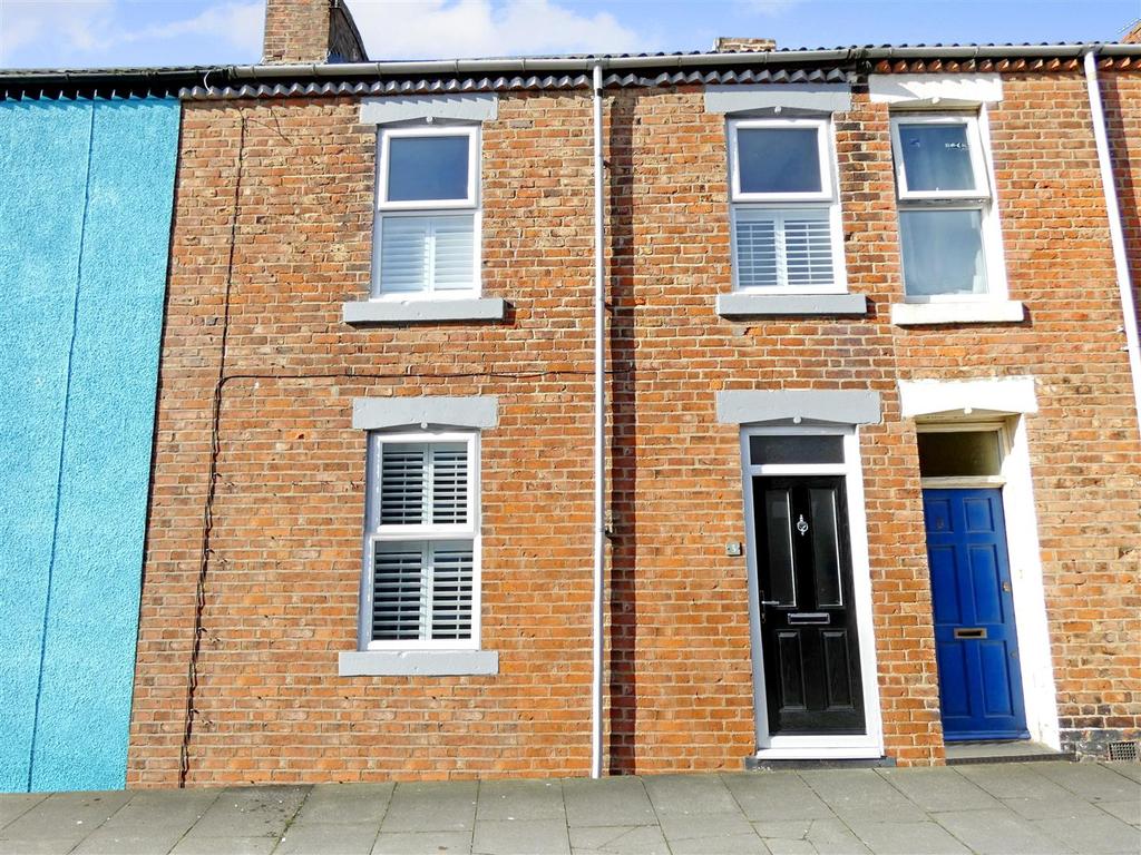 Eleanor Street, Cullercoats 3 bed terraced house £240,000