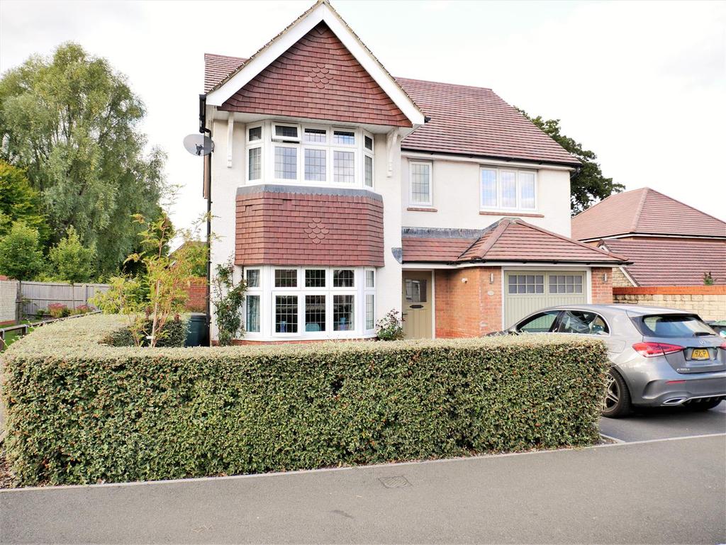 Road, Cherhill View 4 bed detached house £525,000