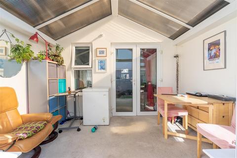 68 Barter Close, Kingswood, Bristol, BS15 8JN