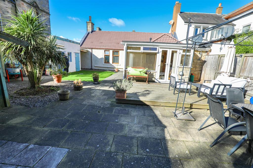 Betson Street, Markinch, Glenrothes 2 bed semidetached bungalow £167,995