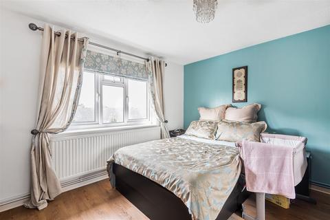 1 bedroom flat for sale, Wilson Close, Wembley