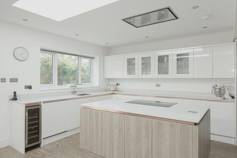 108 Bradstock Road, Epsom, KT17 2LG