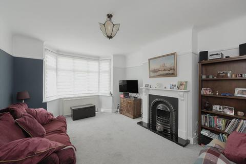 108 Bradstock Road, Epsom, KT17 2LG