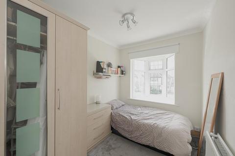 108 Bradstock Road, Epsom, KT17 2LG