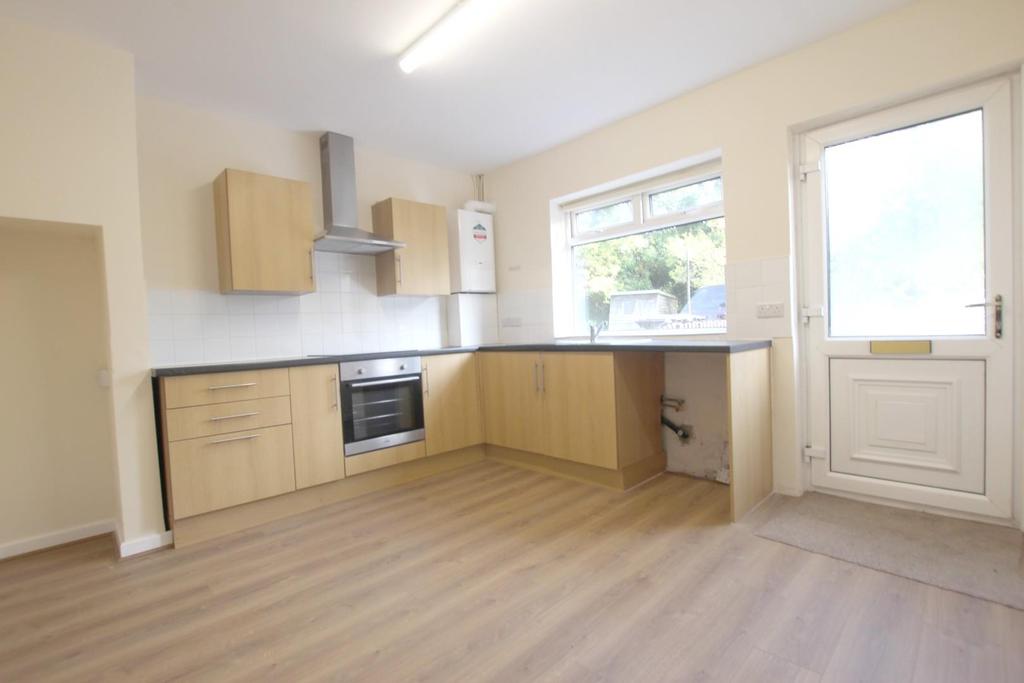 Longwood View, Crossflatts, Bingley 3 bed terraced house £825 pcm (£190 pw)