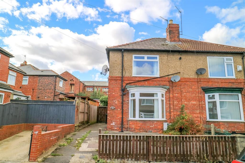 Leyburn Road, Darlington 2 bed semidetached house £575 pcm (£133 pw)