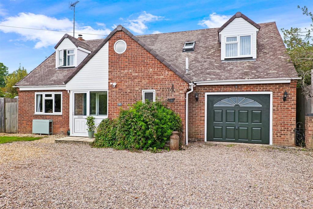 Road, Sedgeberrow, Evesham 4 bed detached house £575,000
