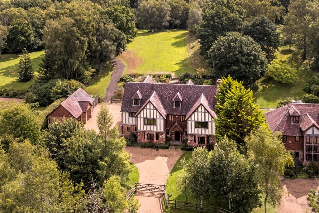 Isenhurst, Cross in Hand, Heathfield, East Sussex, TN21 5 bed detached