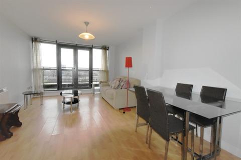 2 bedroom flat to rent - Dock Street, Hull, HU1