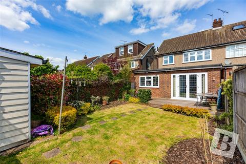 18 Cornwall Close, Hornchurch, RM11 3HA