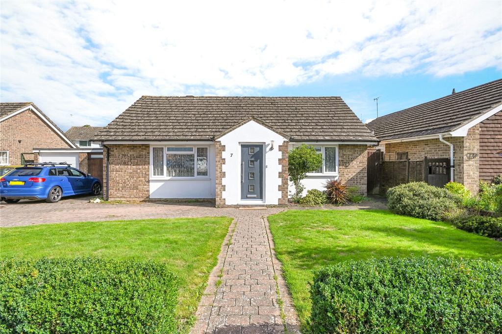 Whites Close, Hurstpierpoint, Hassocks, West Sussex, BN6 5 bed bungalow
