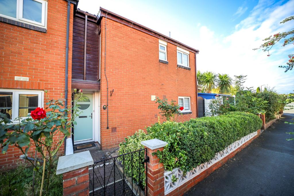 Old Hey Walk, NewtonLeWillows, WA12... 2 bed end of terrace house £