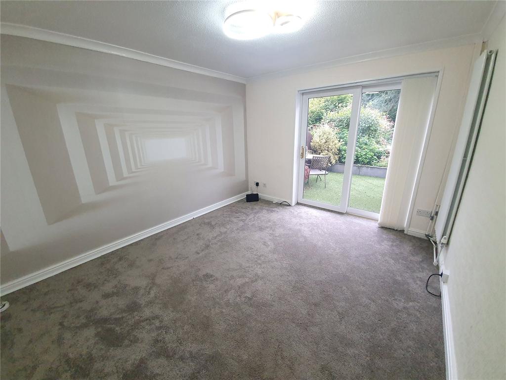 Leopold Way, Blackburn, Lancashire, BB2 3 bed terraced house £155,000