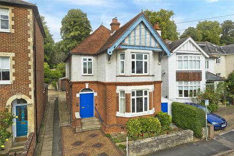 4 bedroom detached house to rent - High Park Road, Farnham, Surrey, GU9