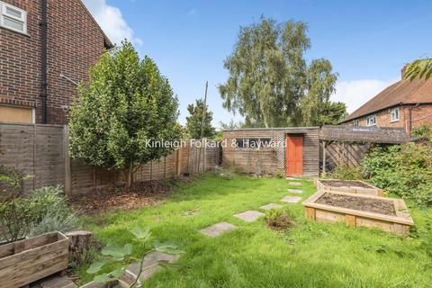 212 Kingsground, London, SE9 5EW