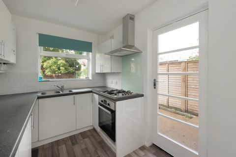 4 bedroom terraced house to rent, Kent Street, Whitstable