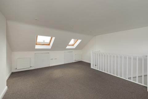 4 bedroom terraced house to rent, Kent Street, Whitstable