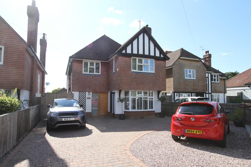 Park Avenue, Eastbourne BN21 4 bed detached house - £799,950