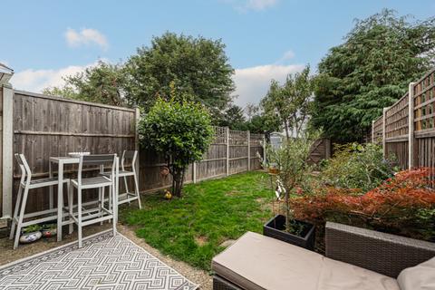 80 Royal Drive, Epsom, KT18 5PR
