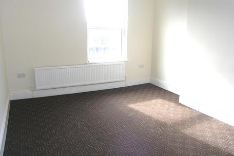 2 bedroom terraced house to rent, Brighton Grove, Sale, M33