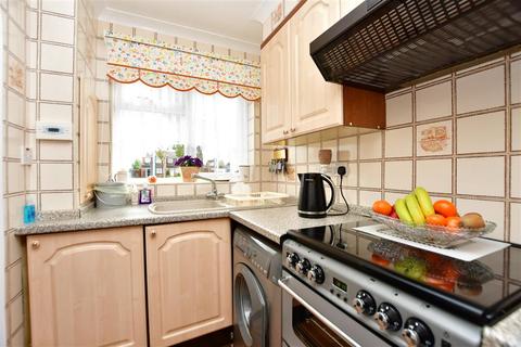 2 bedroom terraced house for sale - Clandon Road, Lords Wood, Chatham, Kent