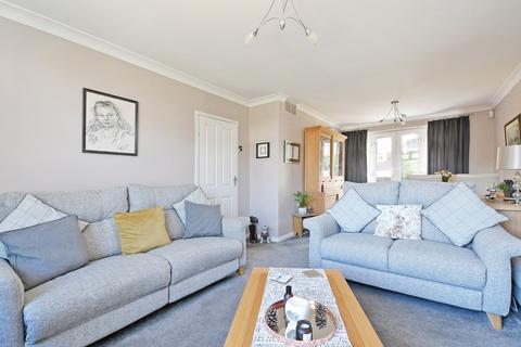 40 Five Trees Avenue, Sheffield, S17 3LW