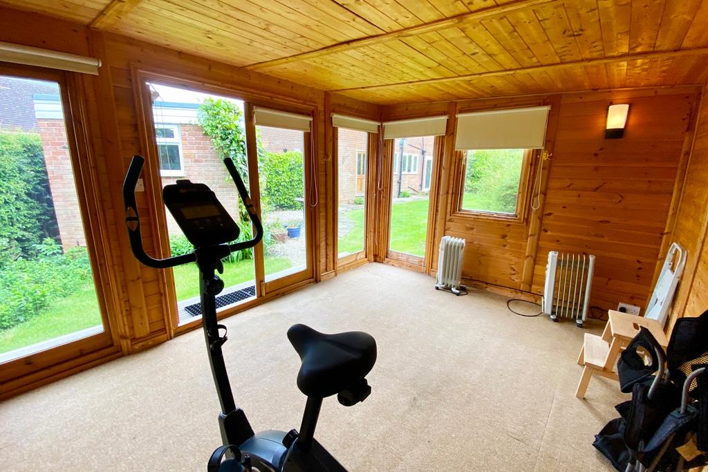Garden Room Int
