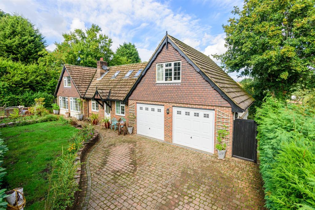 Lordings Lane, West Chiltington, RH20 5 bed detached house for sale £