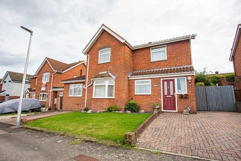 5 bedroom detached house for sale - Woolwich Close, Chatham
