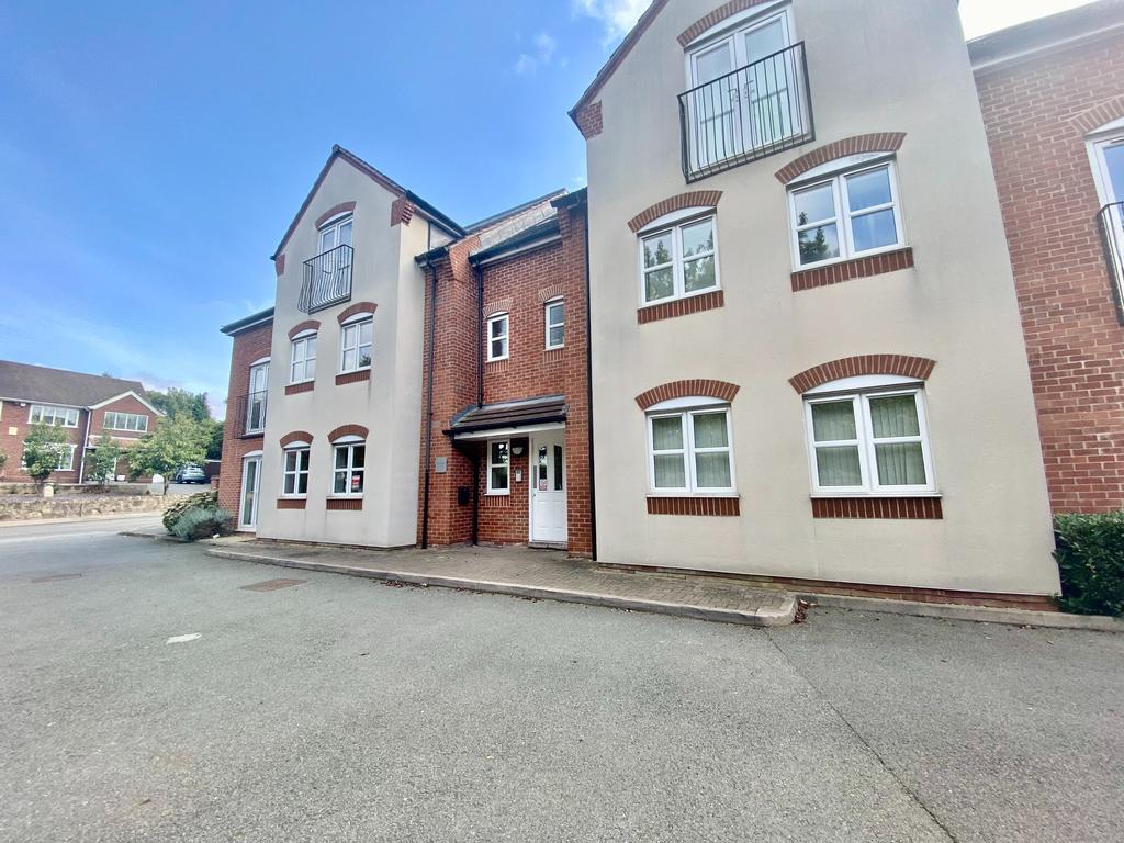 Quarry Court, Wilnecote, Tamworth, B77 2 bed ground floor flat for sale £145,000