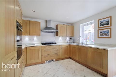 3 Beck View, Oulton, Leeds, LS26 8FA