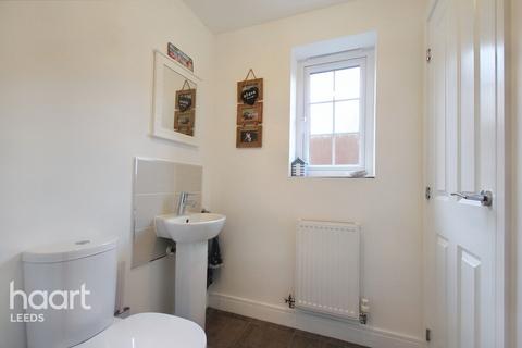 3 Beck View, Oulton, Leeds, LS26 8FA