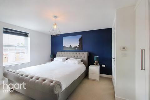 3 Beck View, Oulton, Leeds, LS26 8FA