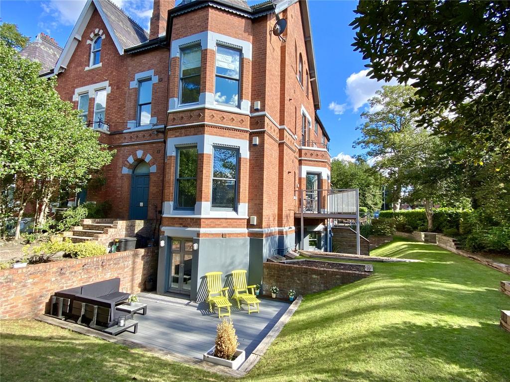 Palatine Road, West Didsbury, Manchester, M20 2 bed flat for sale £