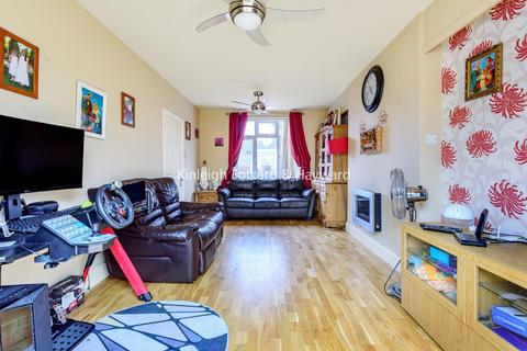 82 Randlesdown Road, Bellingham, London, SE6 3HB