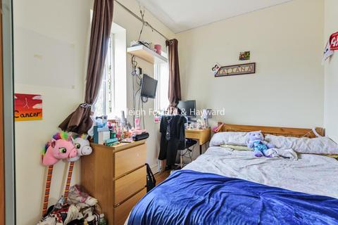 82 Randlesdown Road, Bellingham, London, SE6 3HB