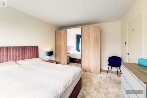107 Linden Way, London, N14 4NG