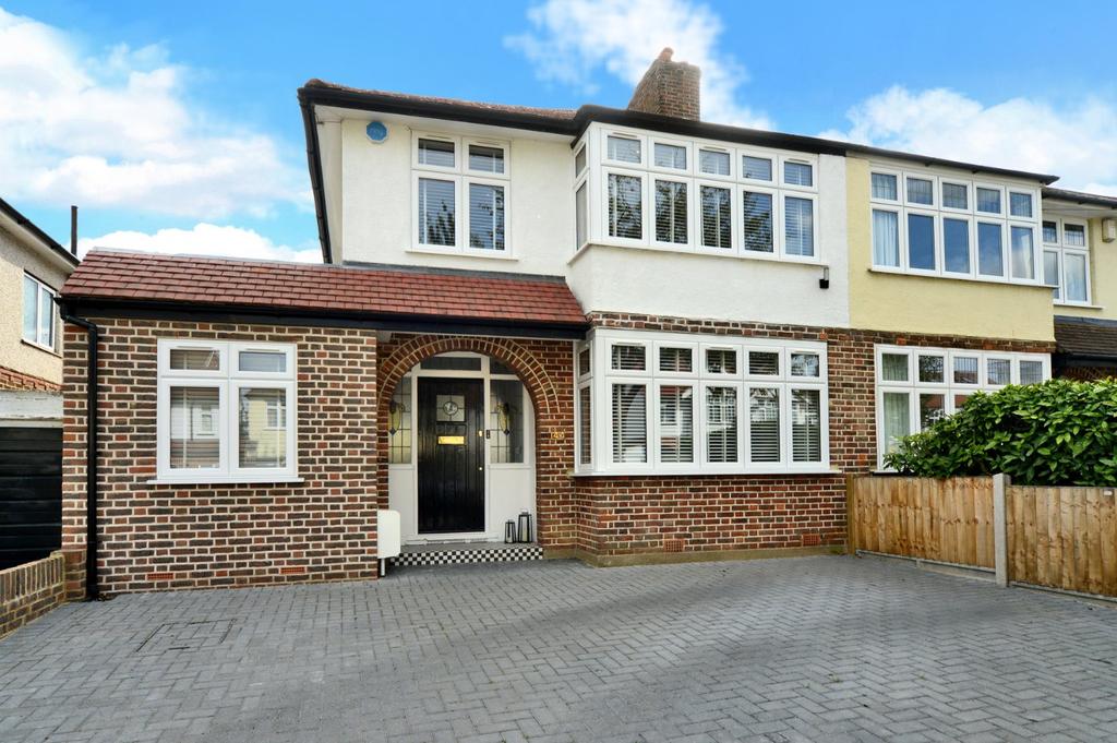 Houses For Sale Brockenhurst Avenue Worcester Park at Shirley Felder blog