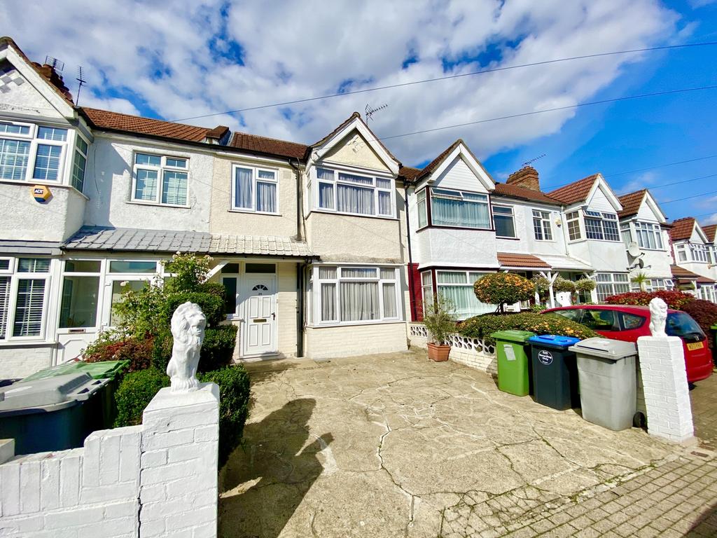 Meadowbank Road, Kingsbury, NW9 3 bed terraced house £575,000