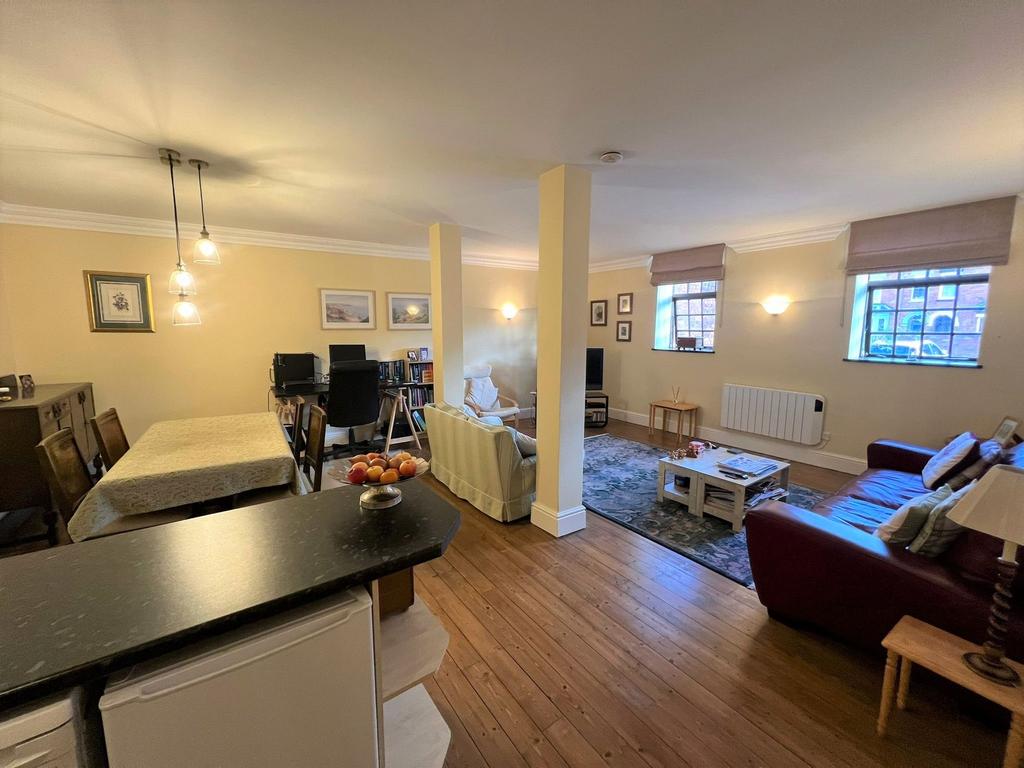 Vernon Street, Lincoln, LN5 2 bed apartment £150,000