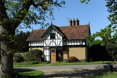 3 bedroom detached house to rent, Hosey Hill, Westerham, Kent, TN16