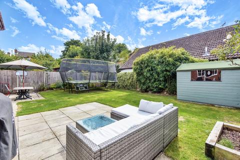 4 bedroom detached house for sale - Kings Close, Kings Worthy, Winchester, Hampshire, SO23