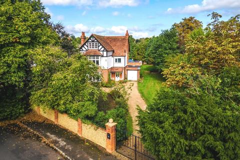 5 bedroom detached house for sale, Derby Road, Caversham