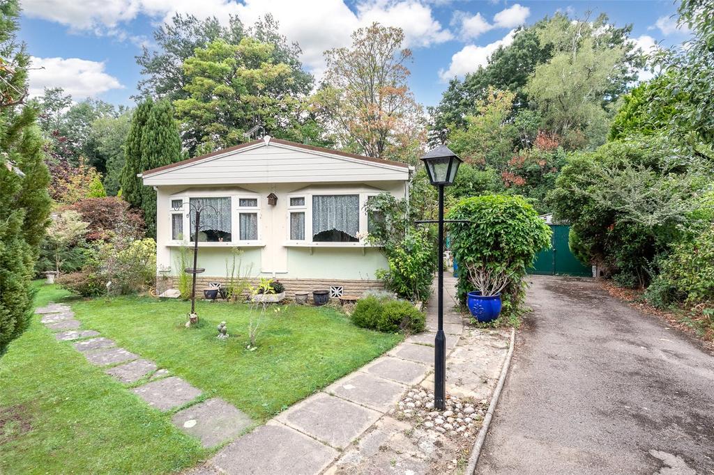 Forest Way, Warfield Park, Bracknell... 2 bed property £200,000